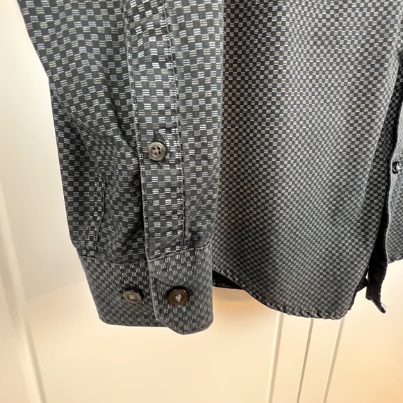 J.Ferrar Men's Casual Button Up Check Pattern Shirt - Picture 7 of 8